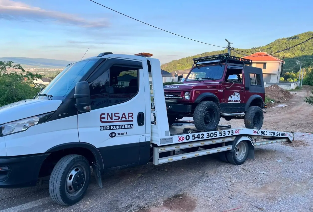 Ensar Oto Kurtarma çekicisi üzerinde arazi aracı (4x4) taşıma, İnegöl köy yolu